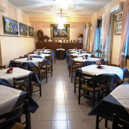 Eliseo Otel 2*