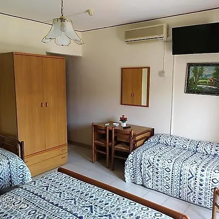 Eliseo Hotel 2*