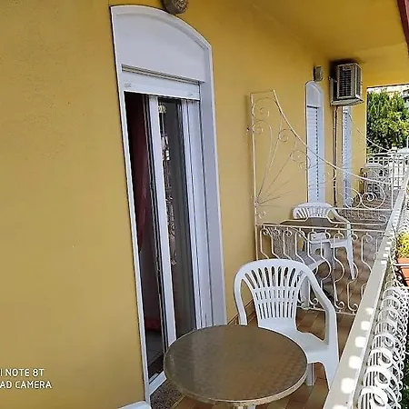 艾里赛奥酒店 2*