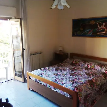 Hotell Eliseo 2*