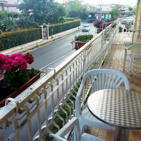 艾里赛奥酒店 酒店