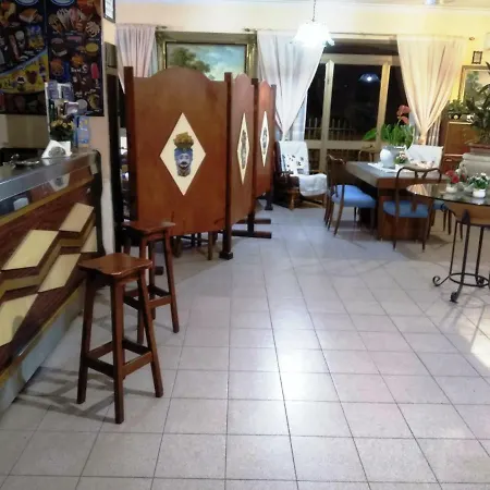 艾里赛奥酒店 贾迪尼-纳克索斯