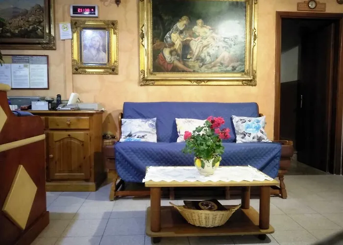 Eliseo Giardini Naxos